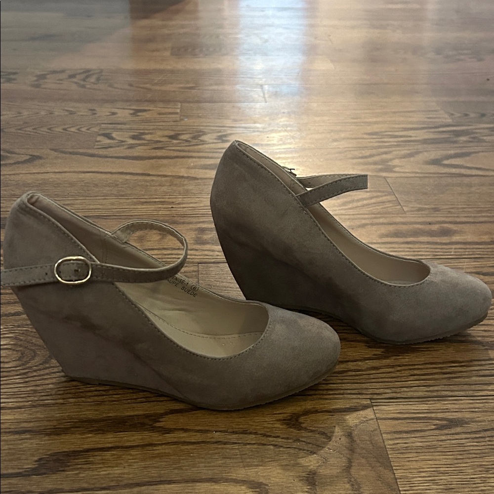 Bella Marie Suede Wedges